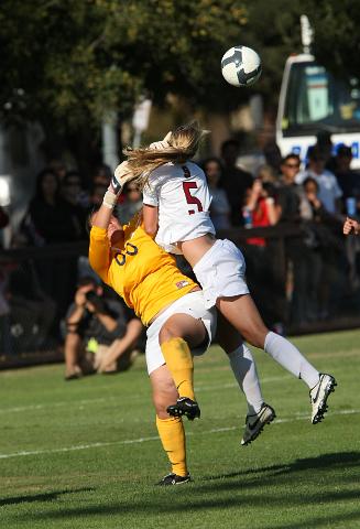Stanford-Cal Womens soccer-058.JPG - 2009 NCAA Women's Soccer, Cal at Stanford.